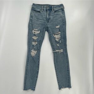American Eagle Super High Rise Distressed Raw Hem Jeggings Size 4 Junior’s